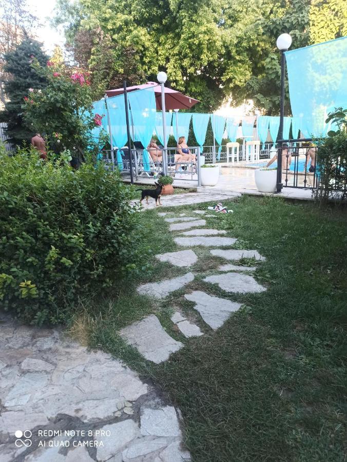 Danita Apartments & Diva Restaurant Bbq&Pool Bar Varna Exterior foto