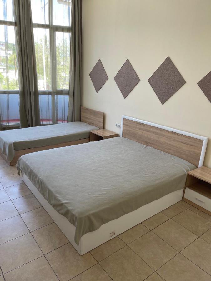 Danita Apartments & Diva Restaurant Bbq&Pool Bar Varna Exterior foto