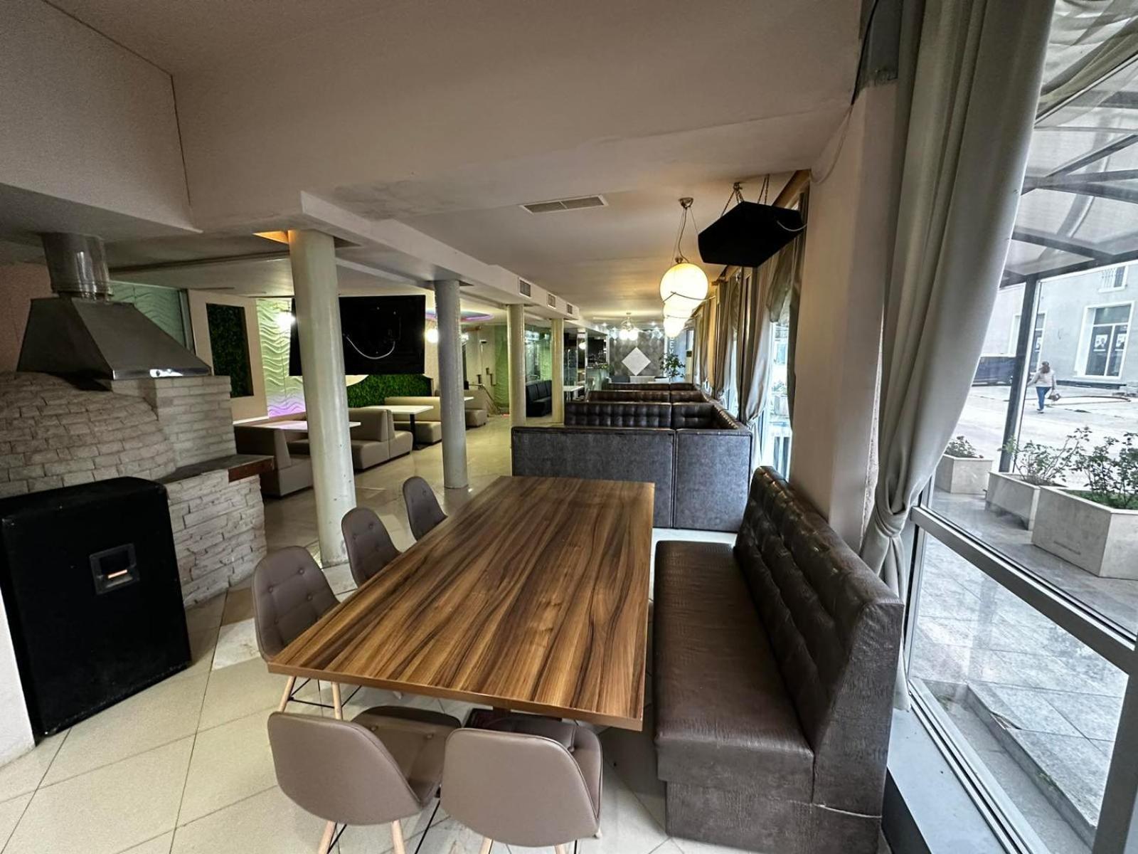Danita Apartments & Diva Restaurant Bbq&Pool Bar Varna Exterior foto