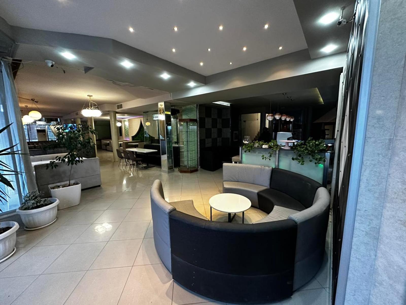 Danita Apartments & Diva Restaurant Bbq&Pool Bar Varna Exterior foto