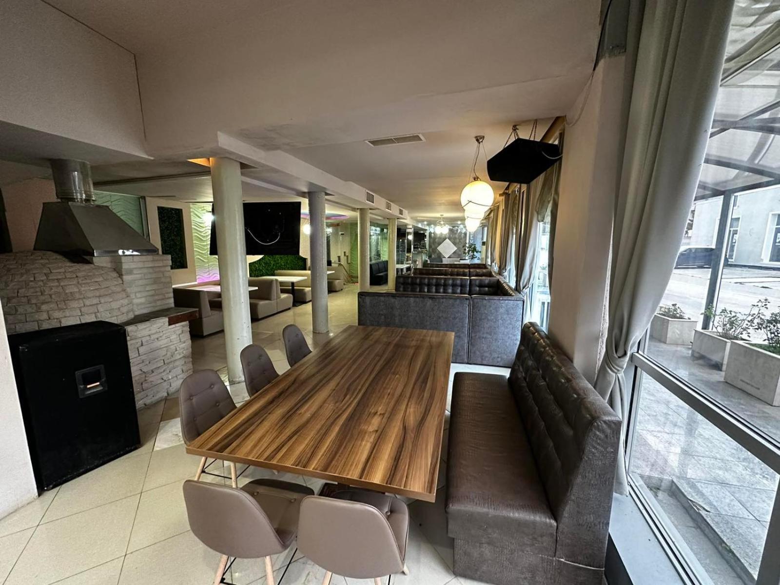 Danita Apartments & Diva Restaurant Bbq&Pool Bar Varna Exterior foto